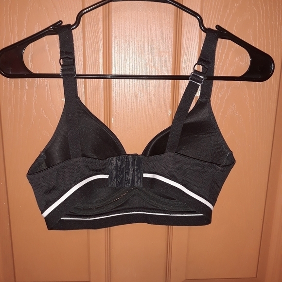 Jockey sport bra size 34C - Picture 2 of 2